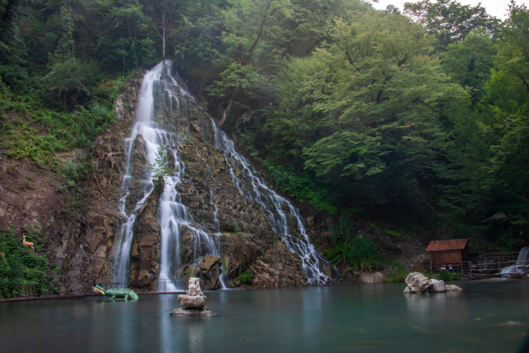التوجه الي شلالات قبالا